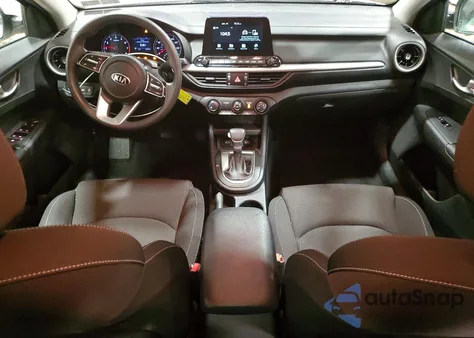 2021 Kia Forte Fe z USA, uszkodzony, nr VIN 3KPF24AD2ME301332